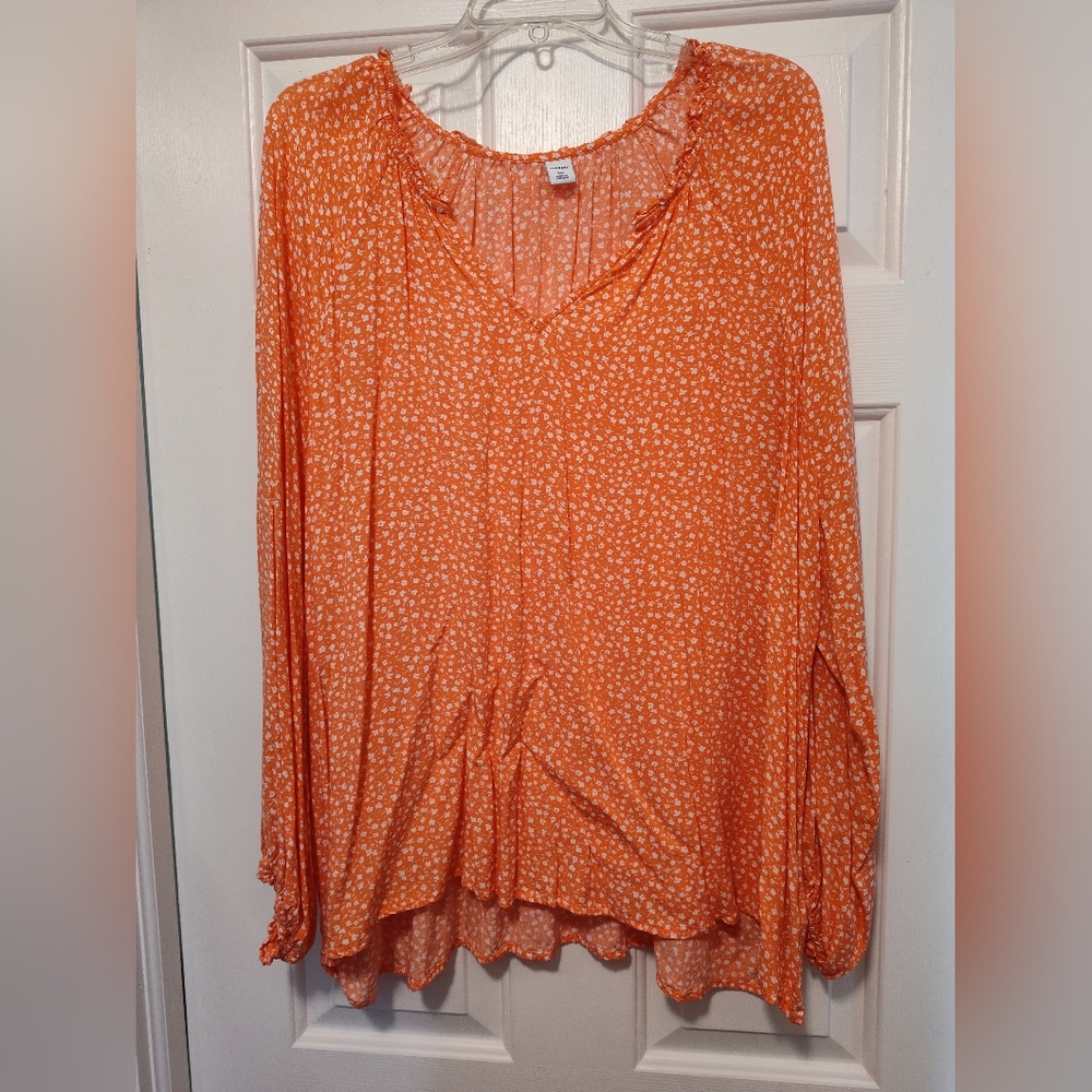 💙 Old Navy Orange Floral Top